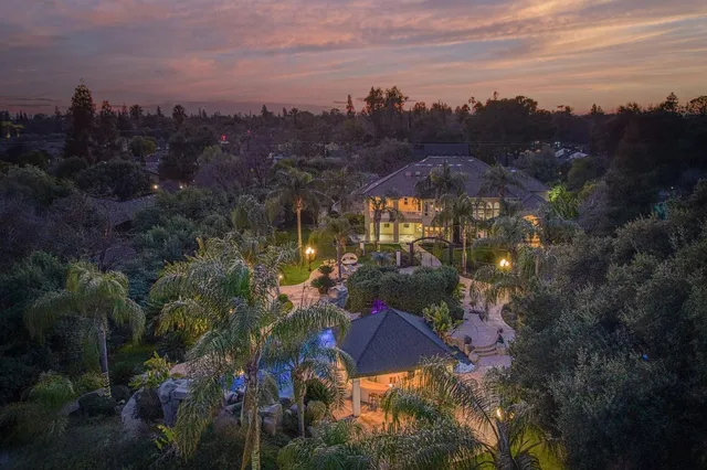 $1,900,000 | 4266 North College Avenue, Fresno, CA 93704