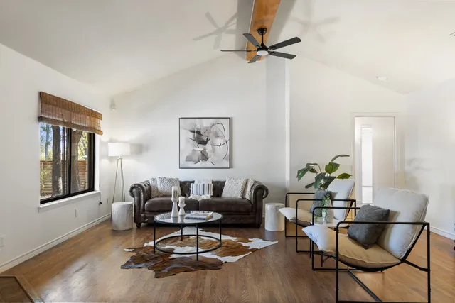 $3,250 | 2008 Matthews Lane, Austin, TX 78745