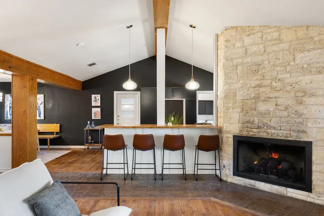 $3,250 | 2008 Matthews Lane, Austin, TX 78745