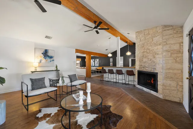$3,250 | 2008 Matthews Lane, Austin, TX 78745