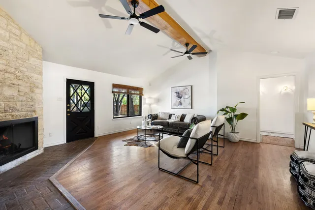 $3,250 | 2008 Matthews Lane, Austin, TX 78745