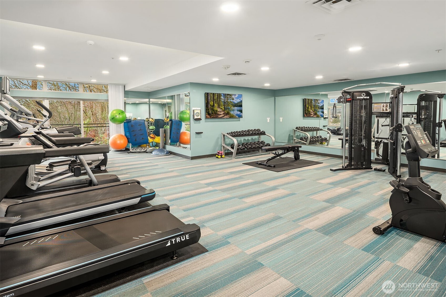 50 Pine Street, Unit 404 Edmonds, WA 98020 - Photo 28 of 33 a view of a room with gym equipment