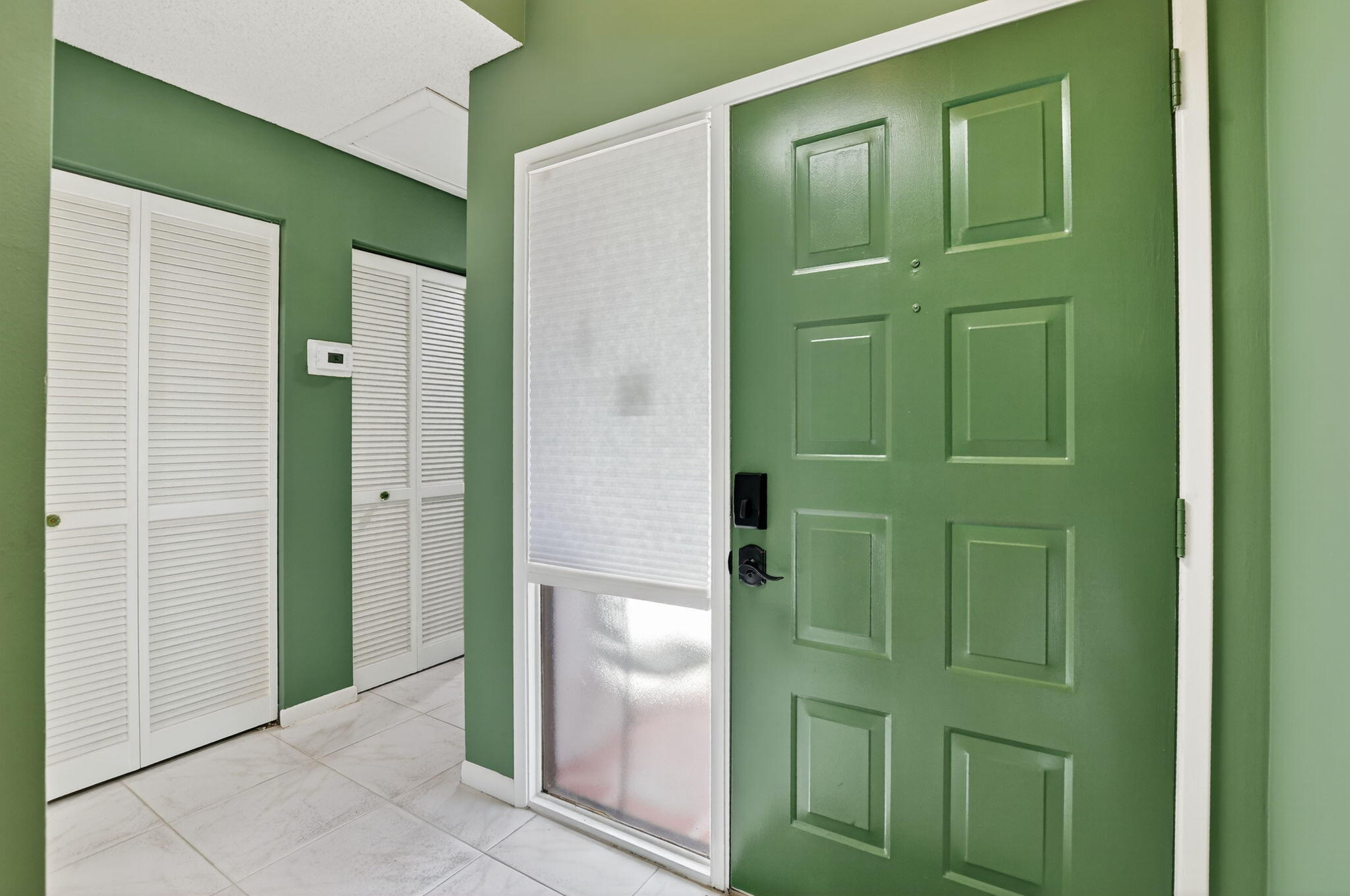 6096 Kings Gate Circle Delray Beach, FL 33484 - Photo 5 of 112 5-web-or-mls-005_DSC_1453