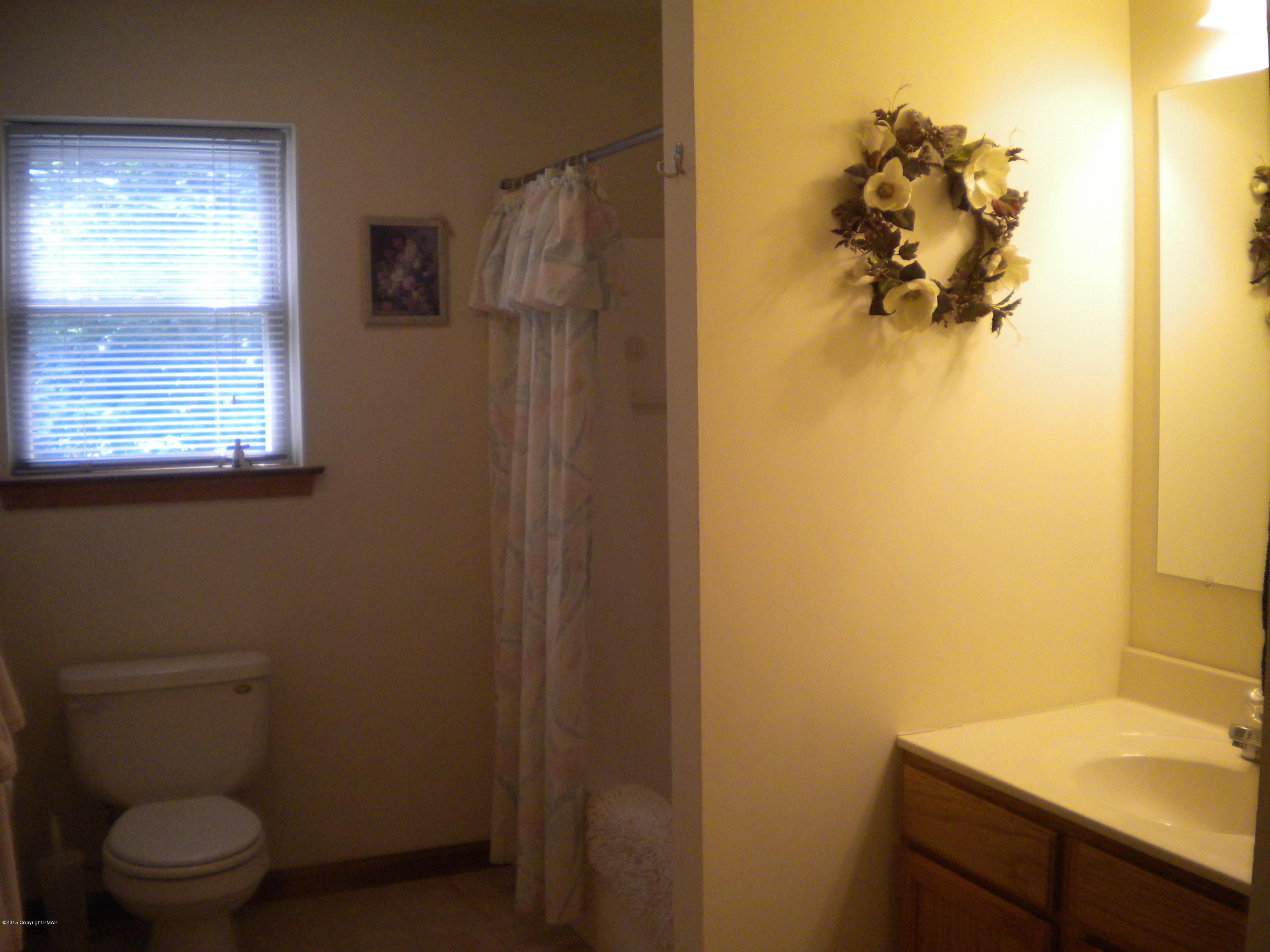 67 Sheffick Road Gouldsboro, PA 18424 - Photo 9 of 31 DSCN2354