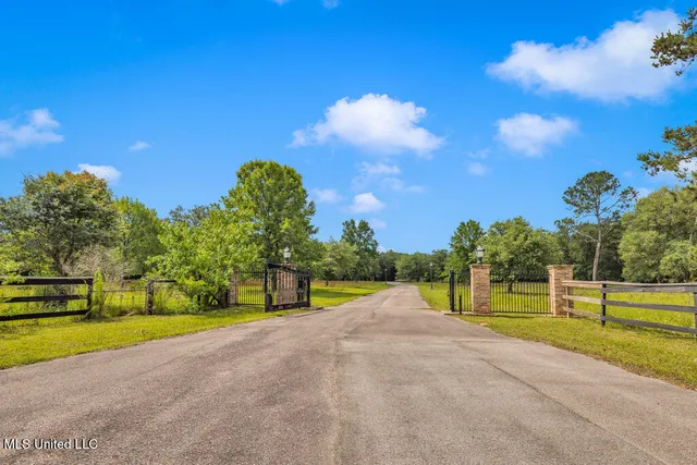 $1,600,000 | 24071 Cuevas Delisle Road, Unit A), Pass Christian, MS 39571