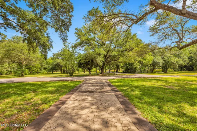 $1,600,000 | 24071 Cuevas Delisle Road, Unit A), Pass Christian, MS 39571