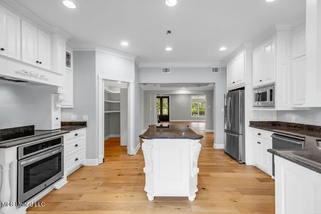 $1,600,000 | 24071 Cuevas Delisle Road, Unit A), Pass Christian, MS 39571