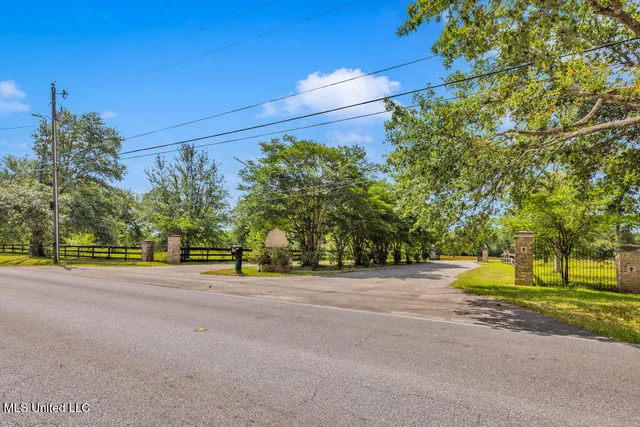 $1,600,000 | 24071 Cuevas Delisle Road, Unit A), Pass Christian, MS 39571