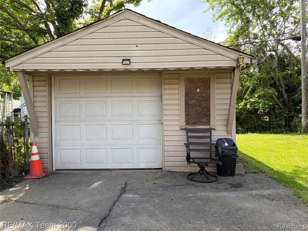 7313 Stout Street Detroit, MI 48228 - Photo 7 of 28