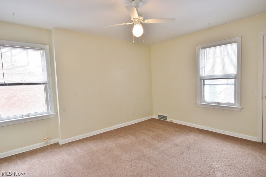 13602 Cedar Road Cleveland, OH 44118 - Photo 9 of 11 Bedroom 2 with neutral colors.