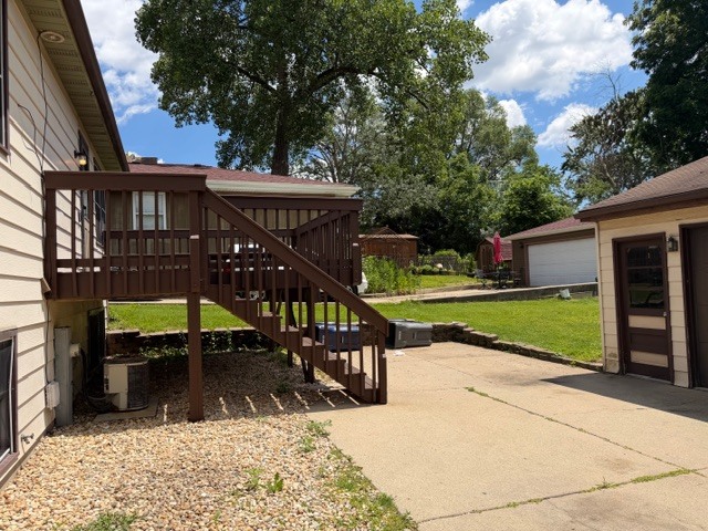 907 Houston Avenue Elgin, IL 60120 - Photo 8 of 18