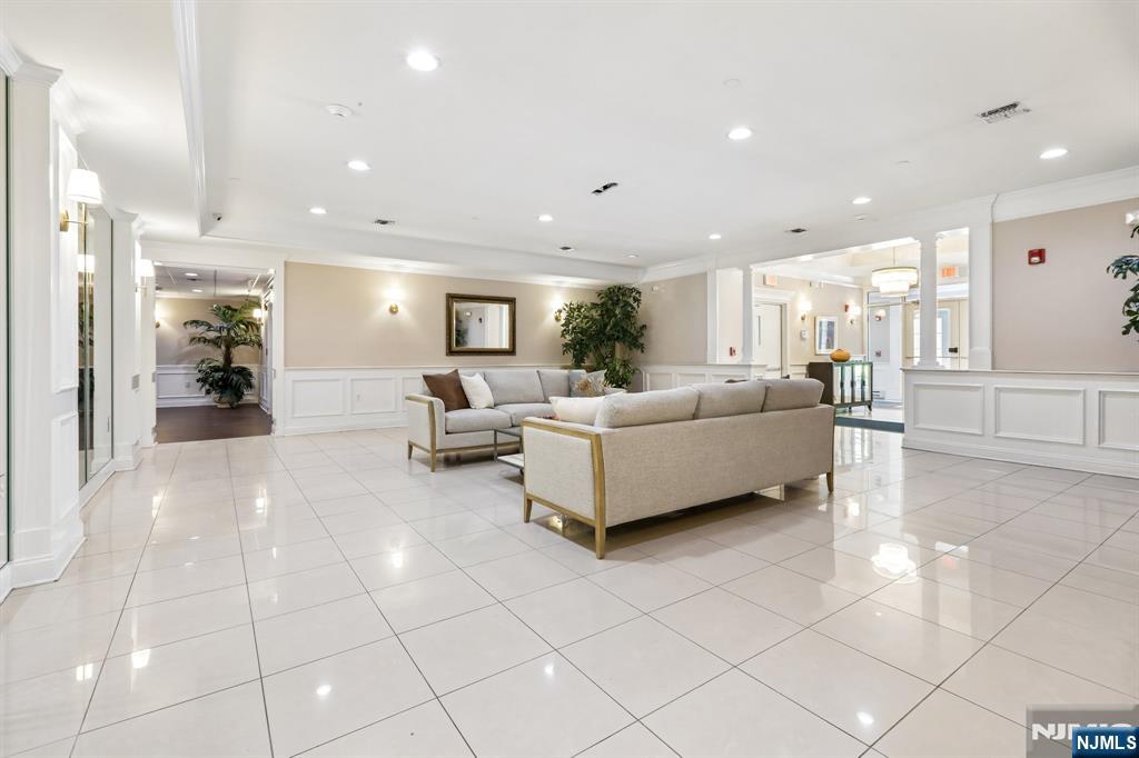 9104 Ravenscroft Road Clifton, NJ 07013 - Photo 34 of 50