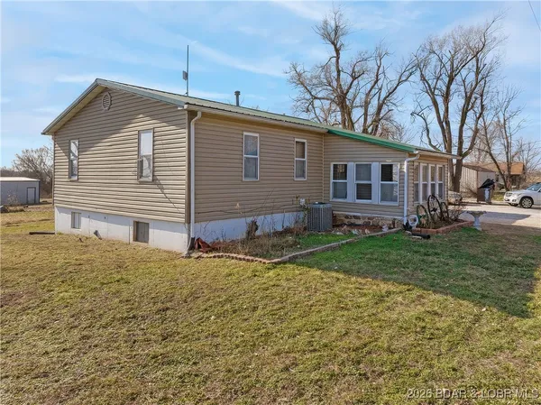 2280 State Highway East, Montreal, MO 65591