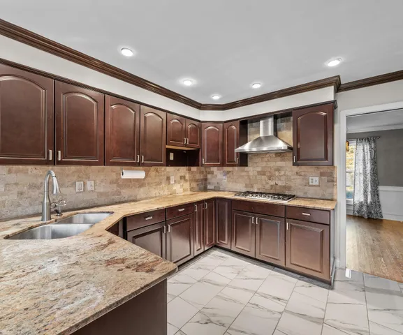 $515,000 | 28043 New Bedford, Farmington Hills, MI 48334