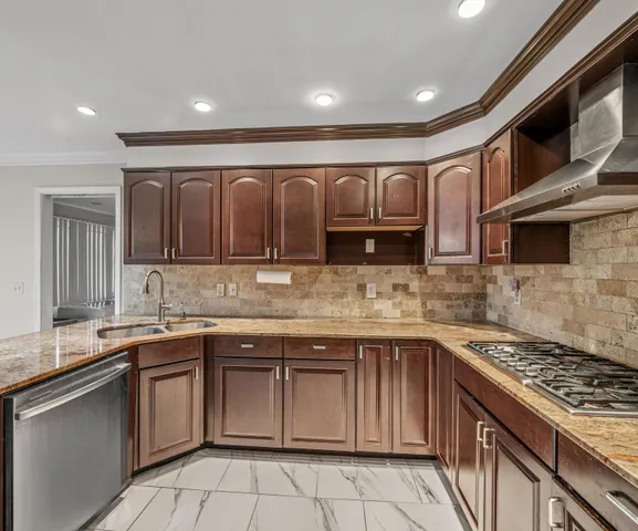 $515,000 | 28043 New Bedford, Farmington Hills, MI 48334