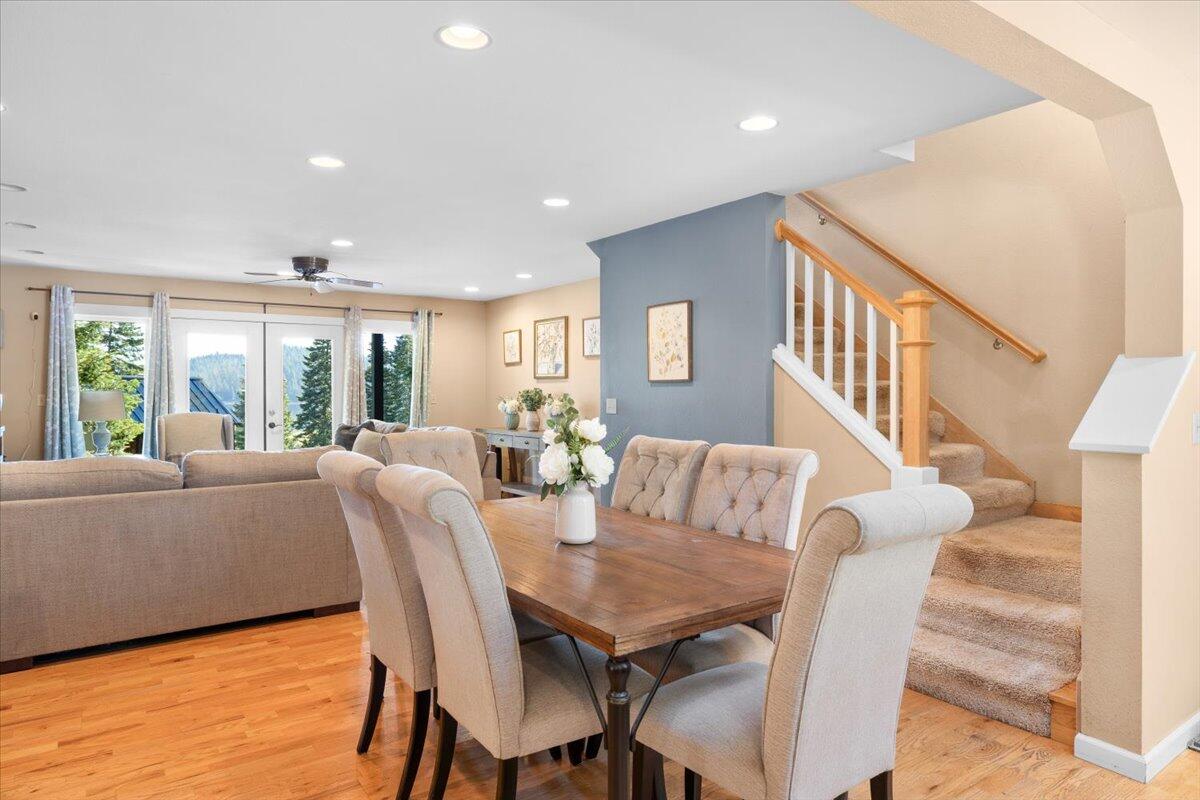 7670 Hyatt Prairie Road Ashland, OR 97520 - Photo 12 of 49 Dining area with view of stairwell and living room