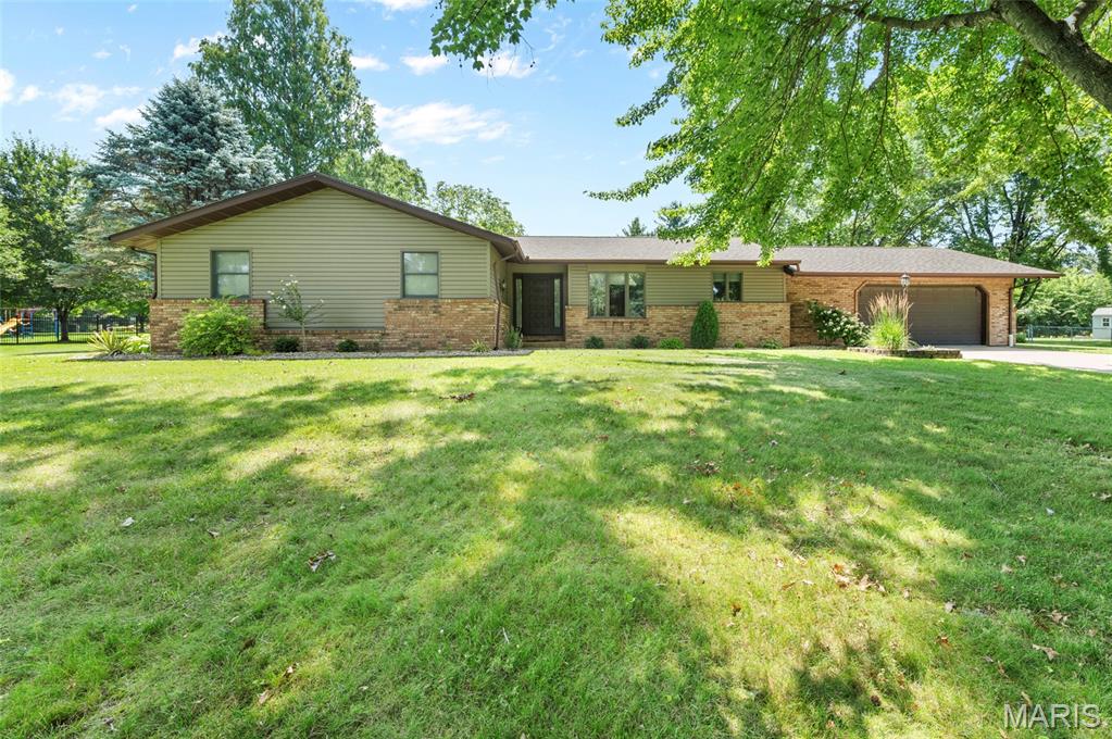 710 Cheshire Road Troy, IL 62294 - Photo 1 of 42