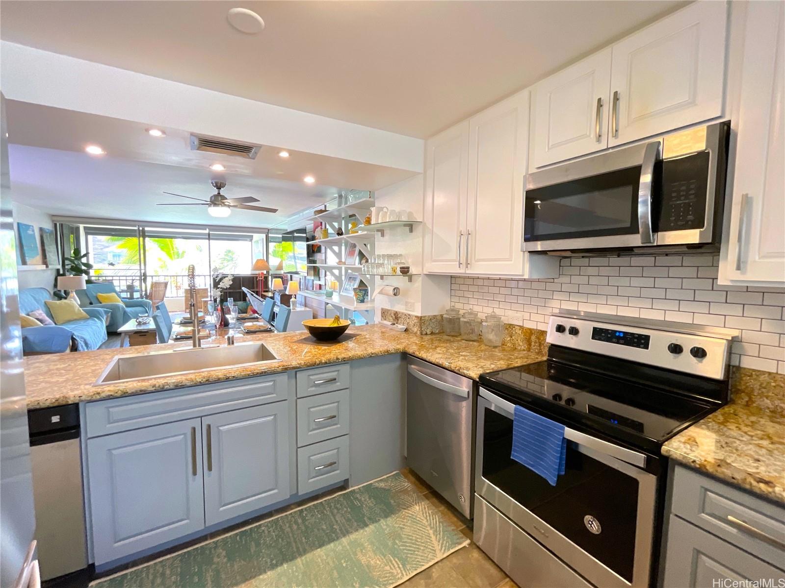 500 Lunalilo Home Road, Unit 14C Honolulu, HI 96825 - Photo 4 of 25 Let's Cook!