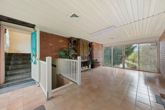 a view of a outdoor space