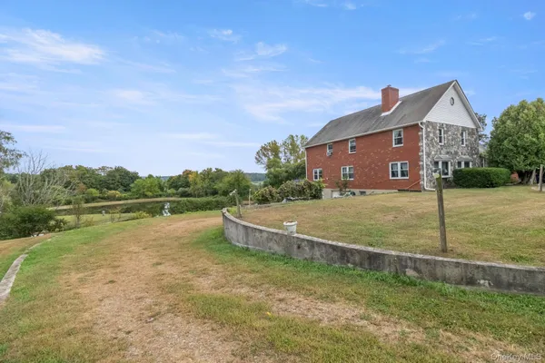 $900,000 | 3534 Highway 82, Millbrook, NY 12545