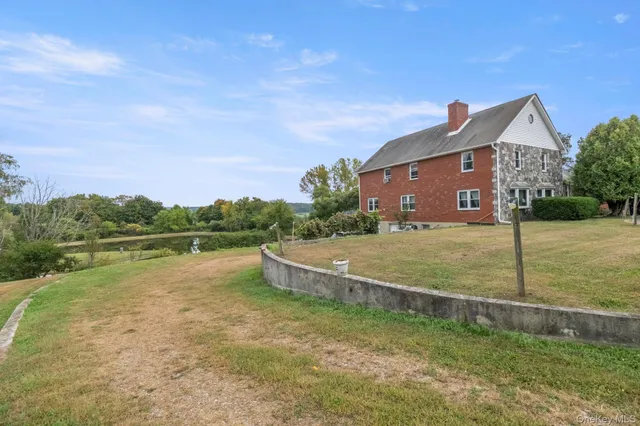 $900,000 | 3534 Highway 82, Millbrook, NY 12545