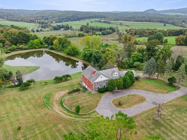 $900,000 | 3534 Highway 82, Millbrook, NY 12545