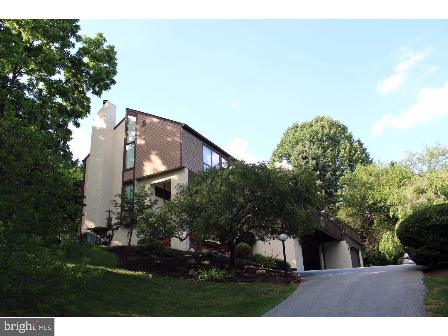 547 Atterbury Road Villanova, PA 19085 - Photo 1 of 25