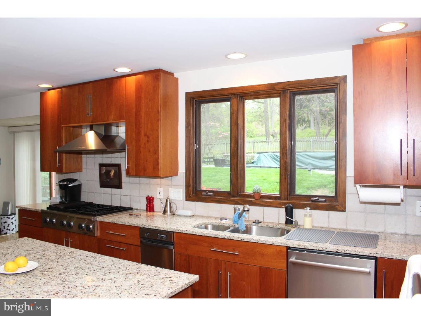 547 Atterbury Road Villanova, PA 19085 - Photo 14 of 25