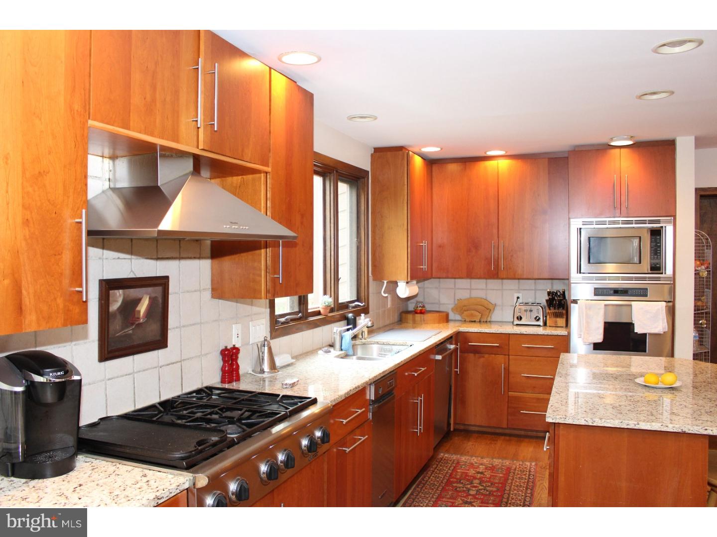 547 Atterbury Road Villanova, PA 19085 - Photo 5 of 25