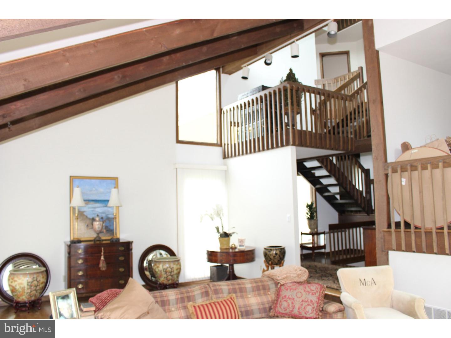 547 Atterbury Road Villanova, PA 19085 - Photo 9 of 25