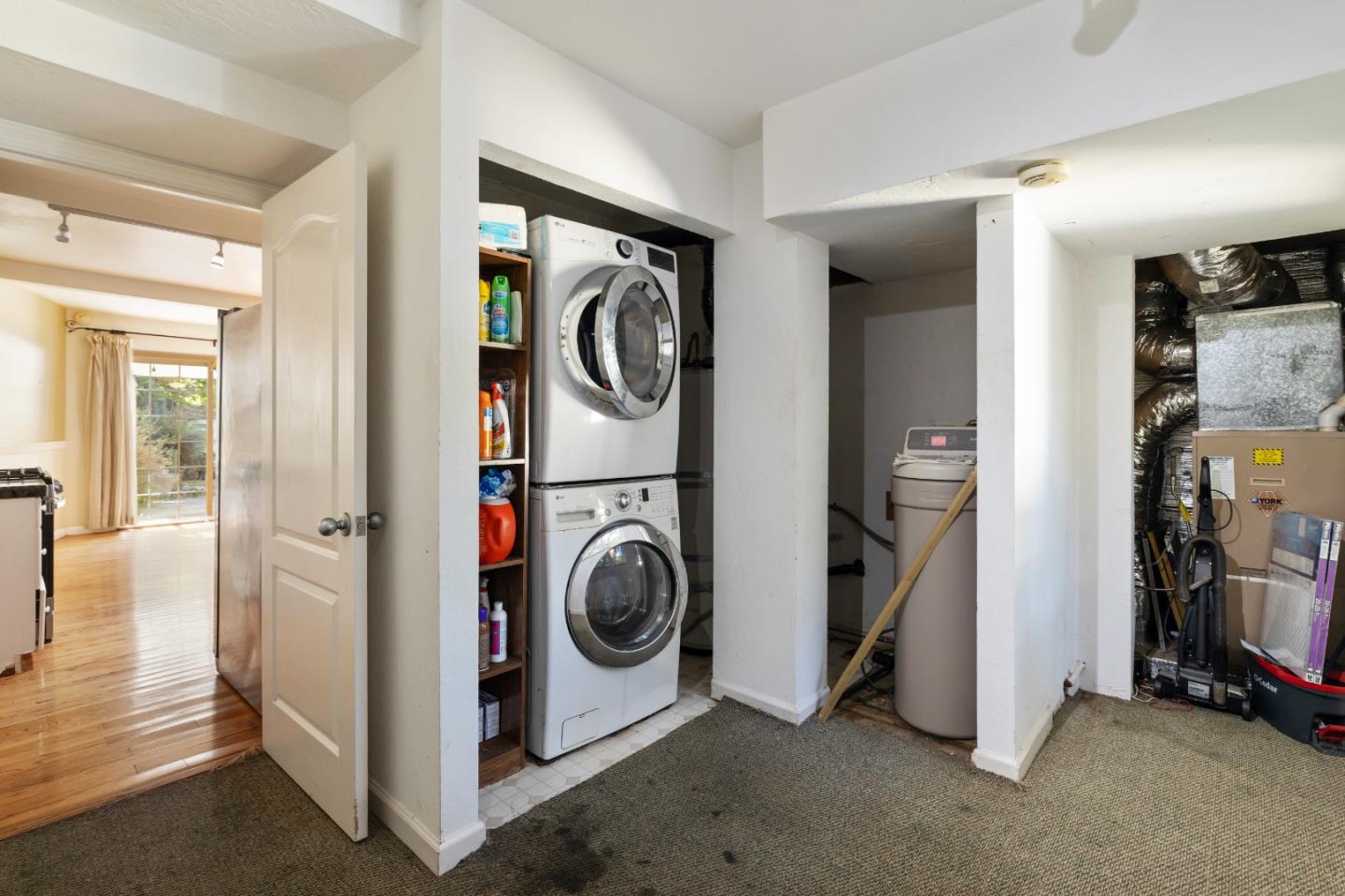 600 Cook Way Ben Lomond, CA 95005 - Photo 39 of 85 a utility room with dryer and washer
