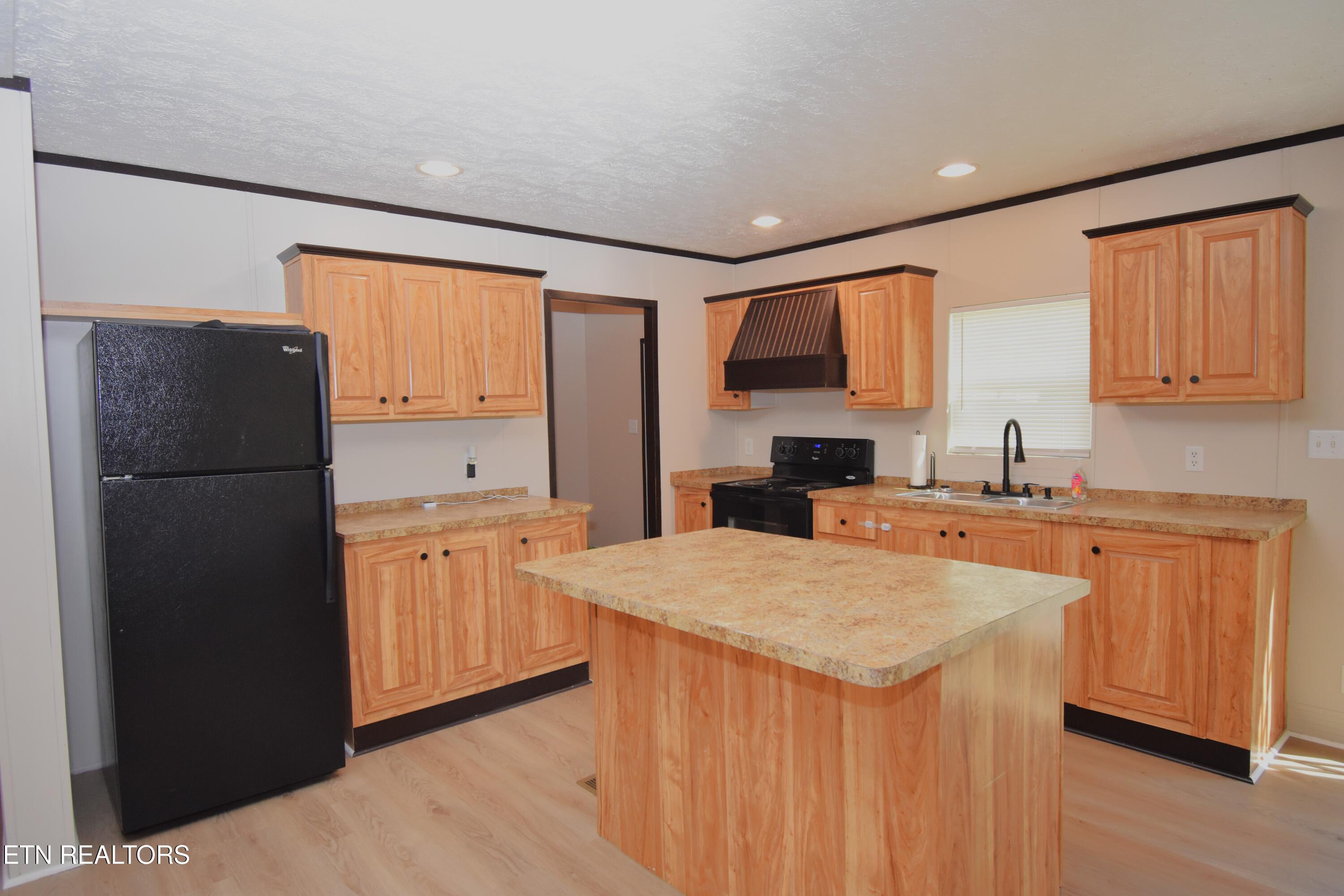 2016 Neubert Road Knoxville, TN 37914 - Photo 9 of 21 Kitchen