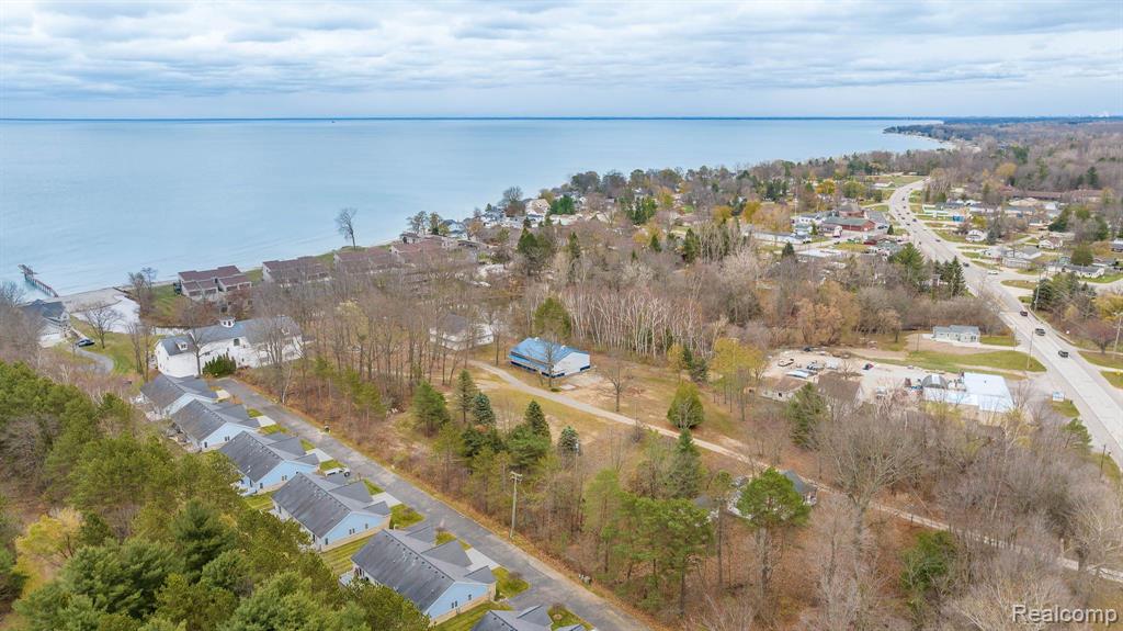 7266 Lakeshore Road Lakeport, MI 48059 - Photo 33 of 36