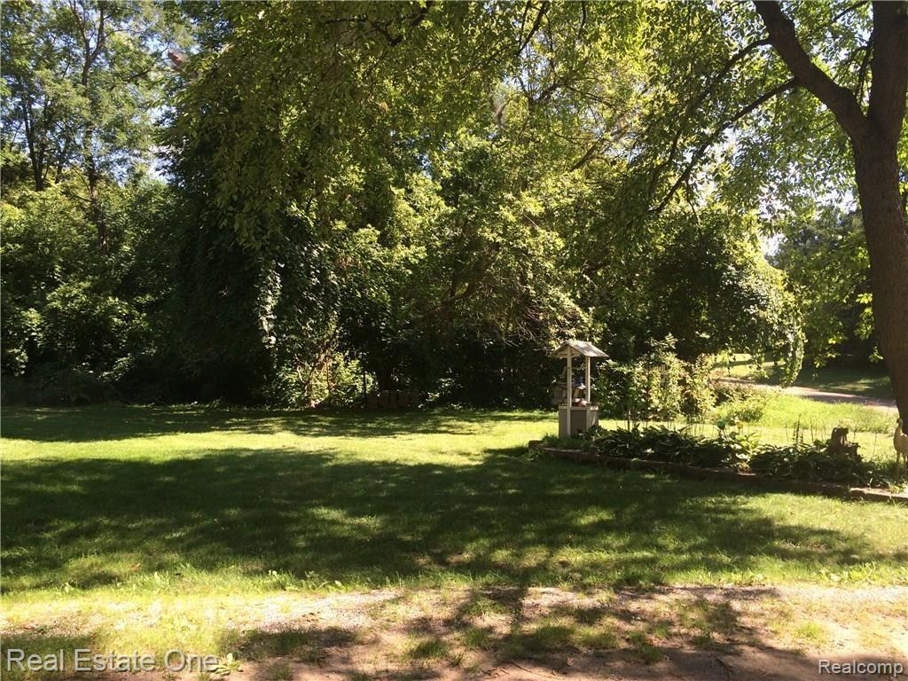 2614 Judah Road Lake Orion, MI 48359 - Photo 40 of 41 IMG_5845.JPG