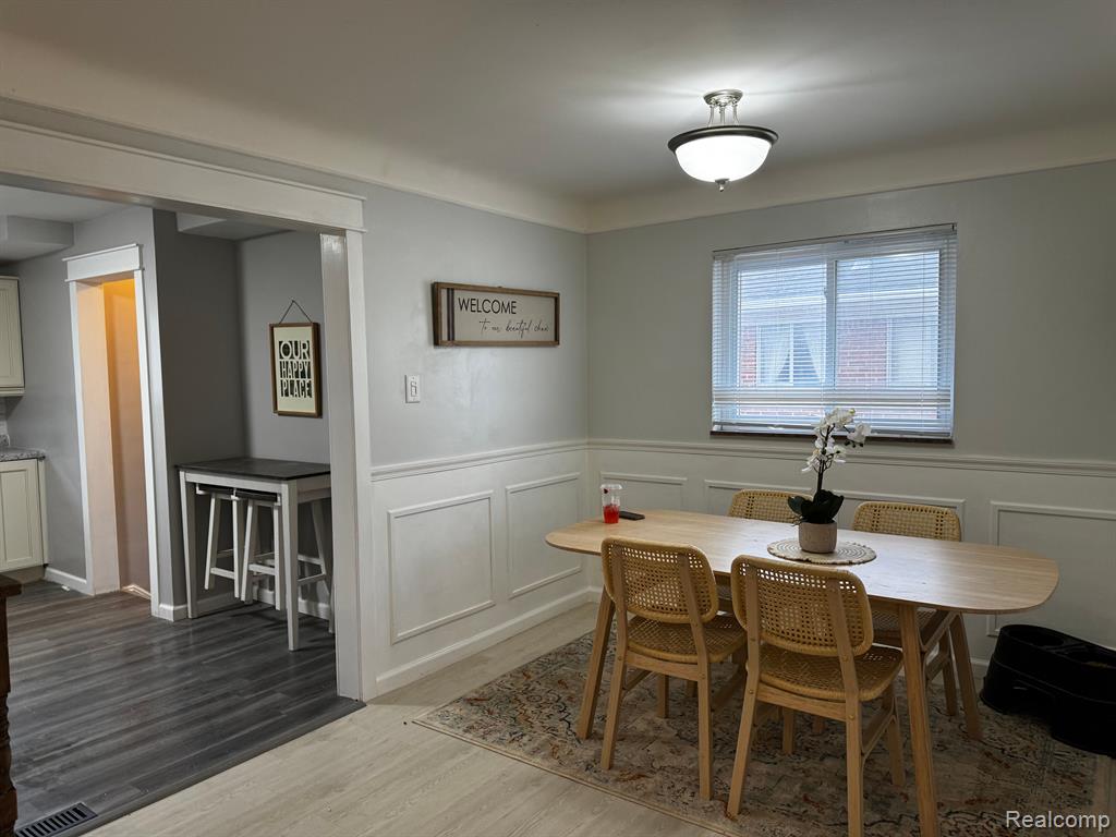 8948 Merriman Road Livonia, MI 48150 - Photo 13 of 31