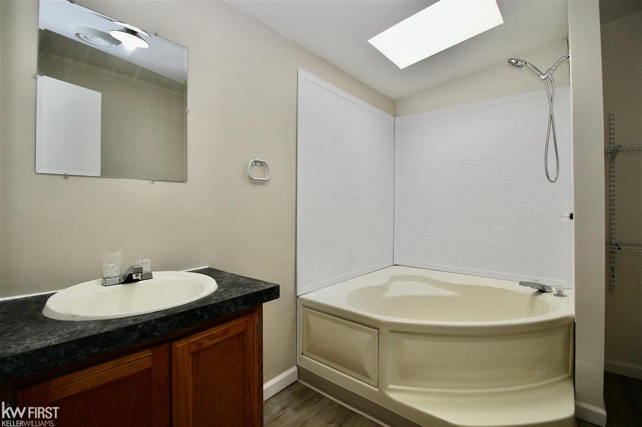 1096 East Frances Road Mount Morris, MI 48458 - Photo 13 of 25
