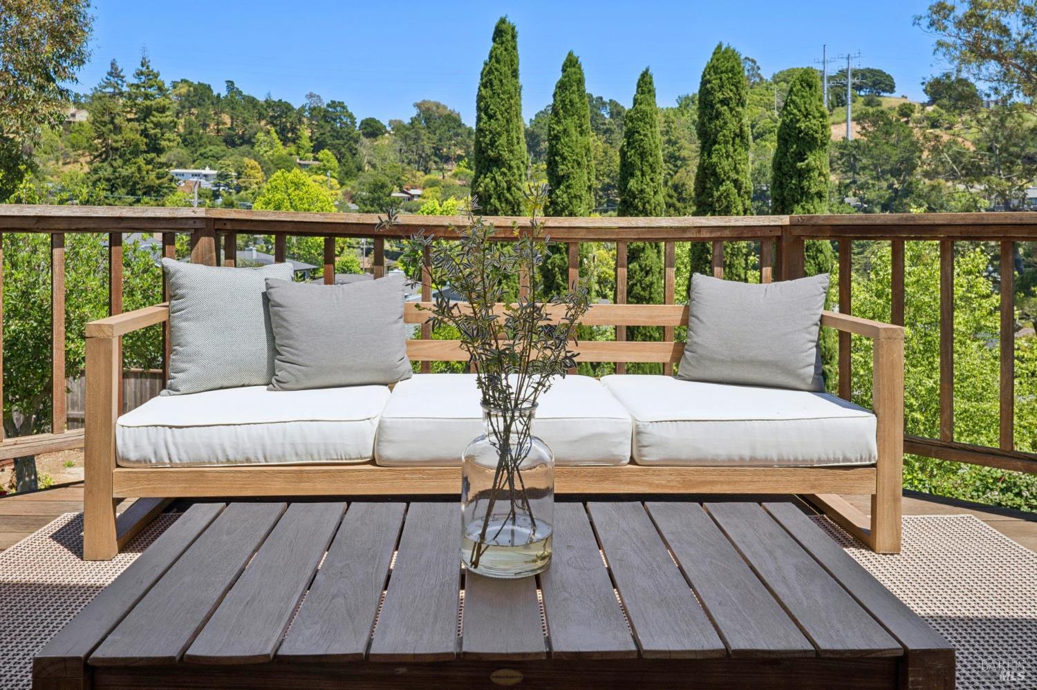 117 Longfellow Road Mill Valley, CA 94941 - Photo 2 of 70