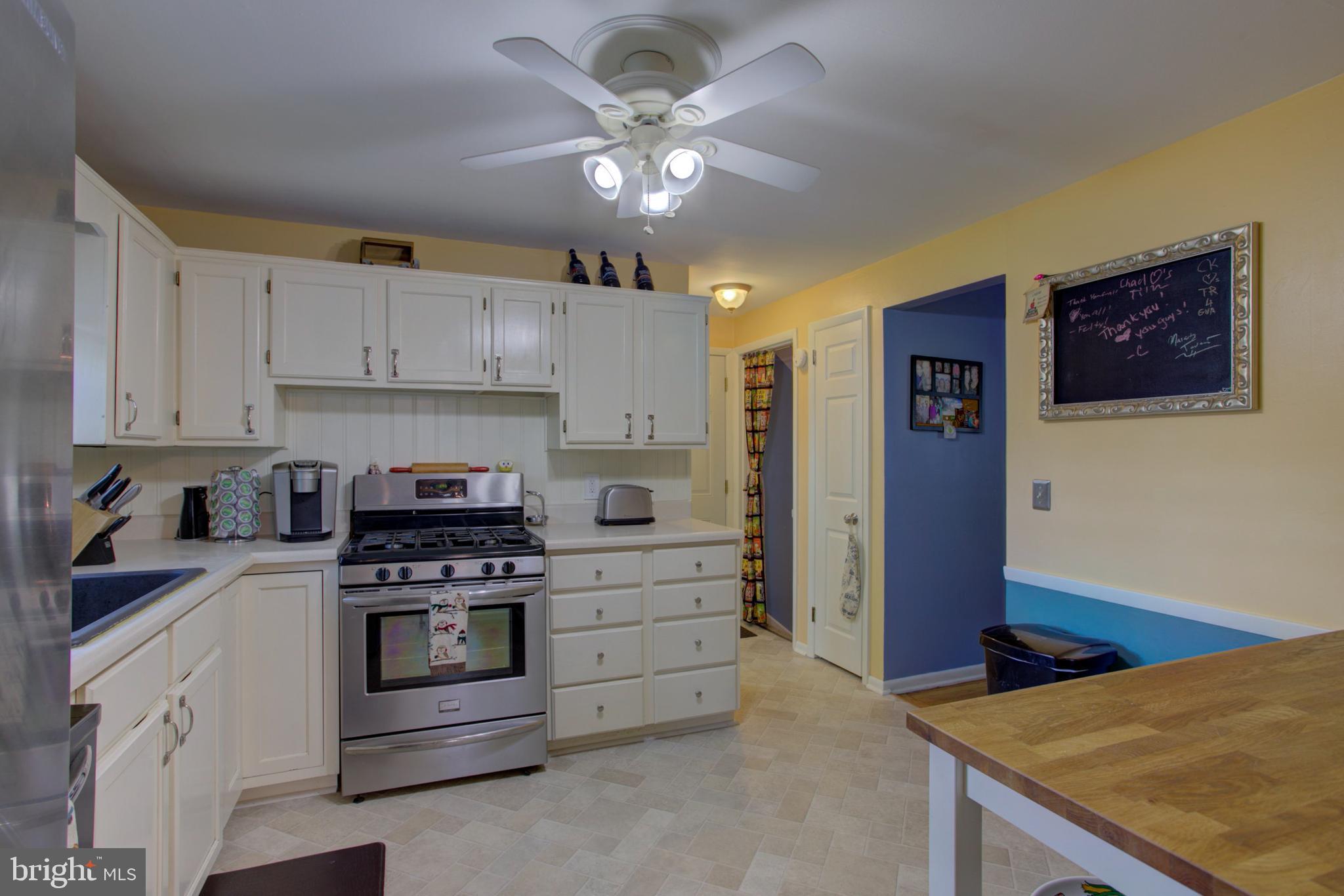 1628 Robert Road Lancaster, PA 17601 - Photo 10 of 28 Gallery Image 10