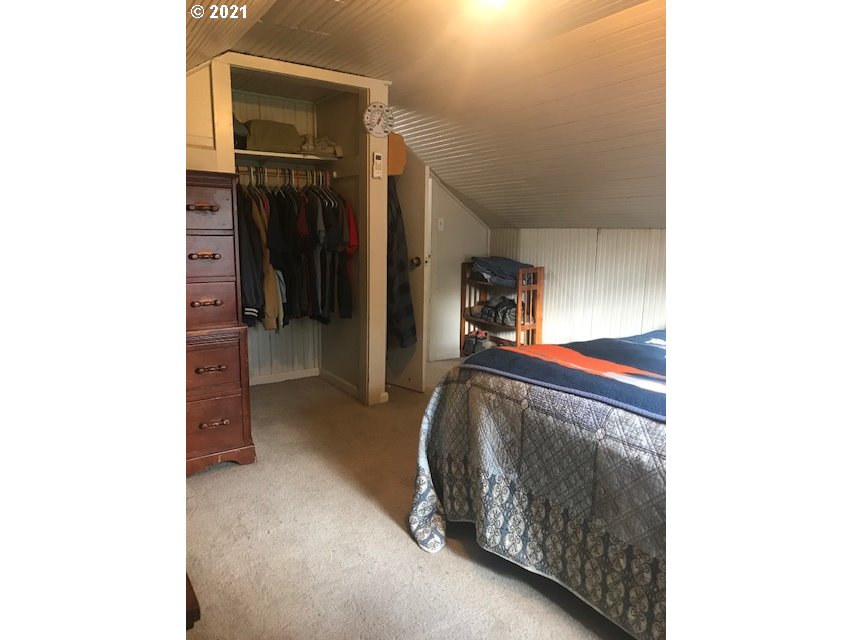 221 Umiker Road Castle Rock, WA 98611 - Photo 14 of 23 Gallery Image 14
