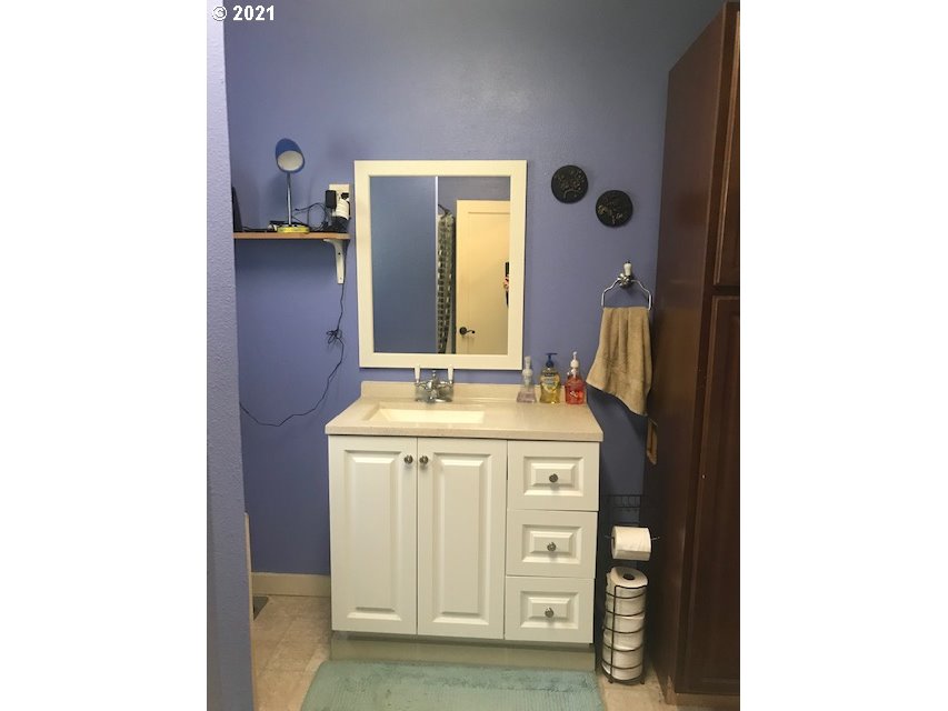 221 Umiker Road Castle Rock, WA 98611 - Photo 15 of 23 Gallery Image 15