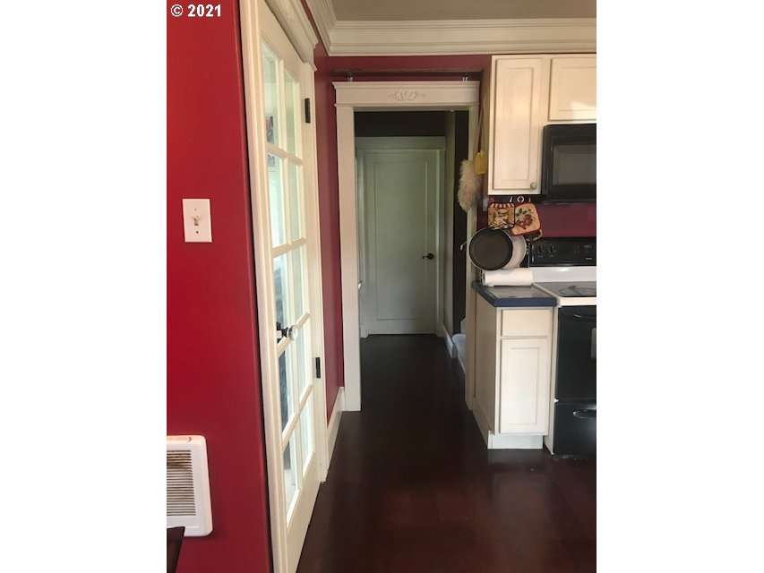221 Umiker Road Castle Rock, WA 98611 - Photo 10 of 23 Gallery Image 10