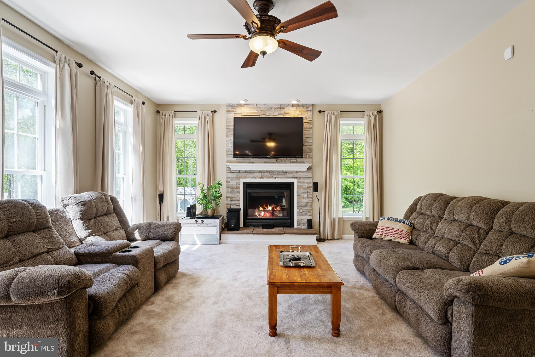 9361 Keyser Road Nokesville, VA 20181 - Photo 40 of 83 Large family room with propane fireplace