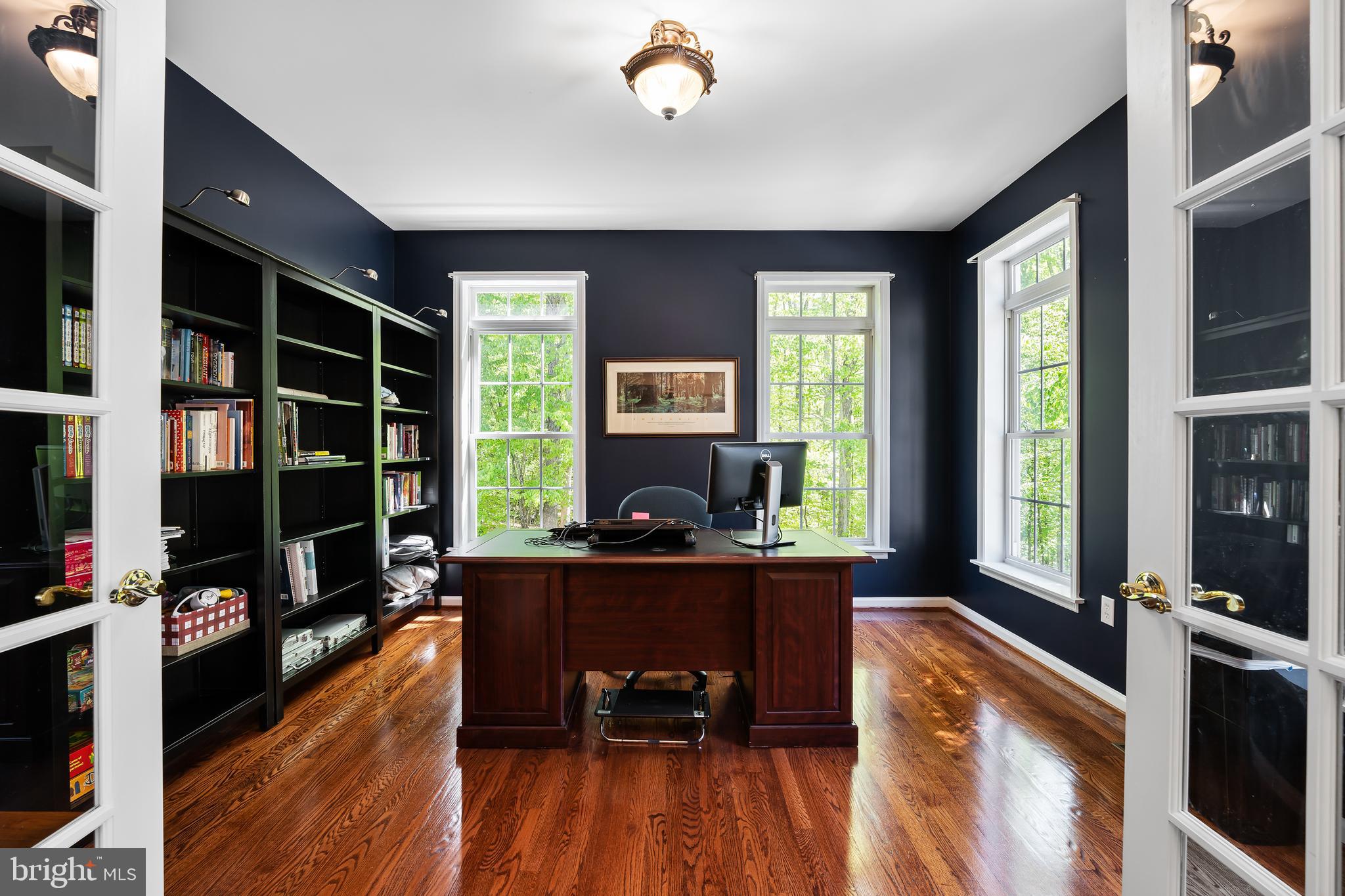 9361 Keyser Road Nokesville, VA 20181 - Photo 45 of 83 Library or home office with built in bookcase
