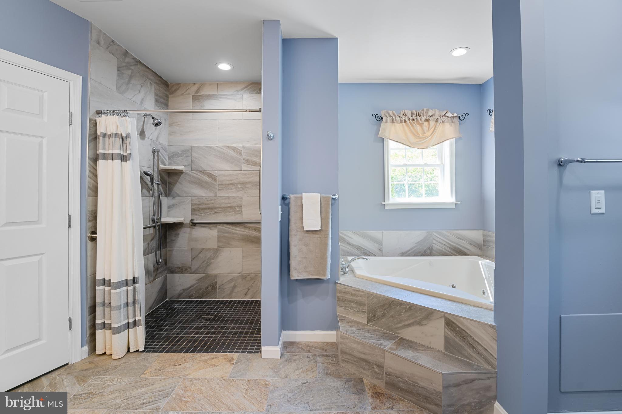 9361 Keyser Road Nokesville, VA 20181 - Photo 58 of 83 Whirlpool tub with custom tile work
