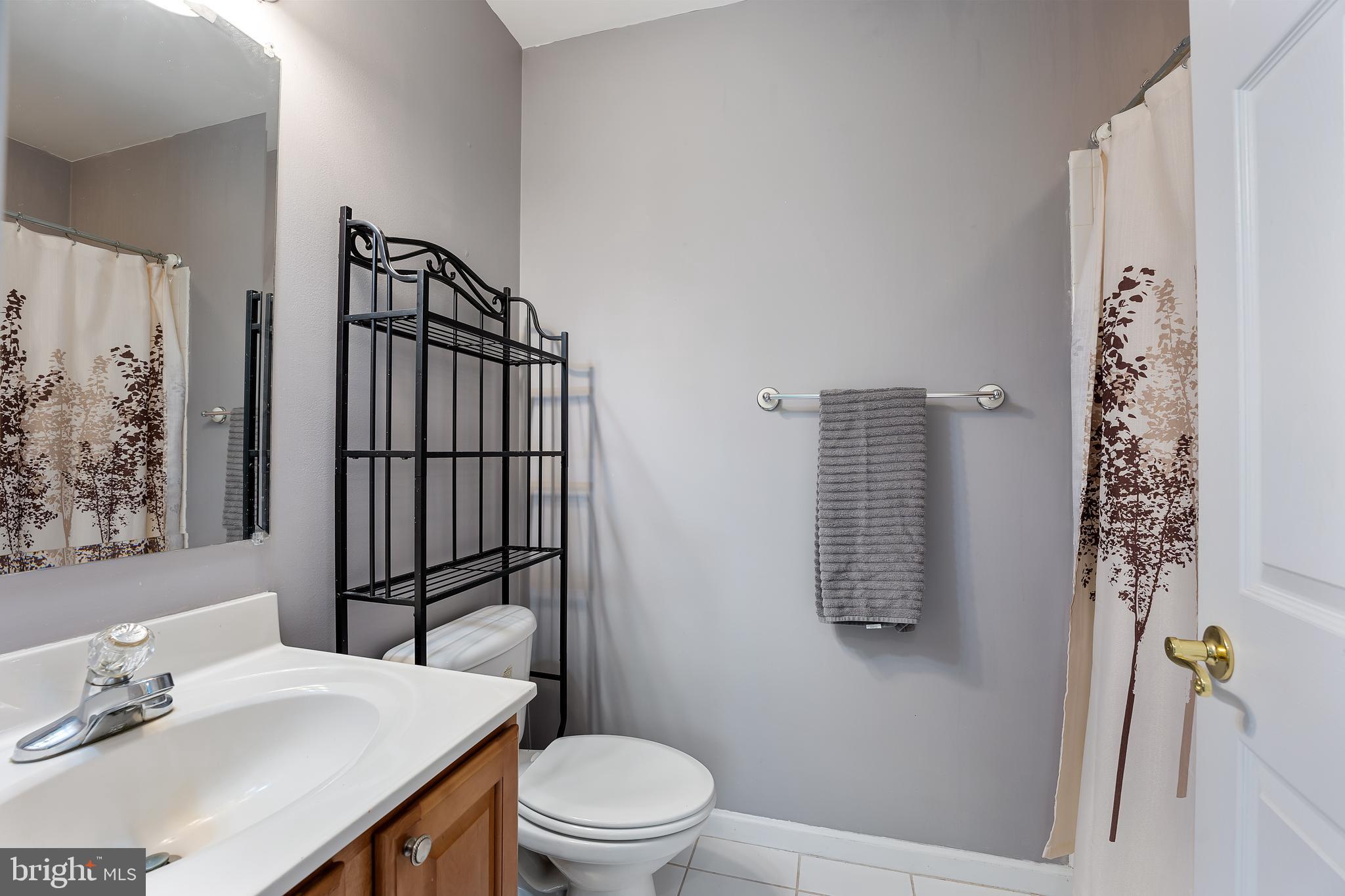 9361 Keyser Road Nokesville, VA 20181 - Photo 66 of 83 Private bath with tiled floor for Bedroom #2