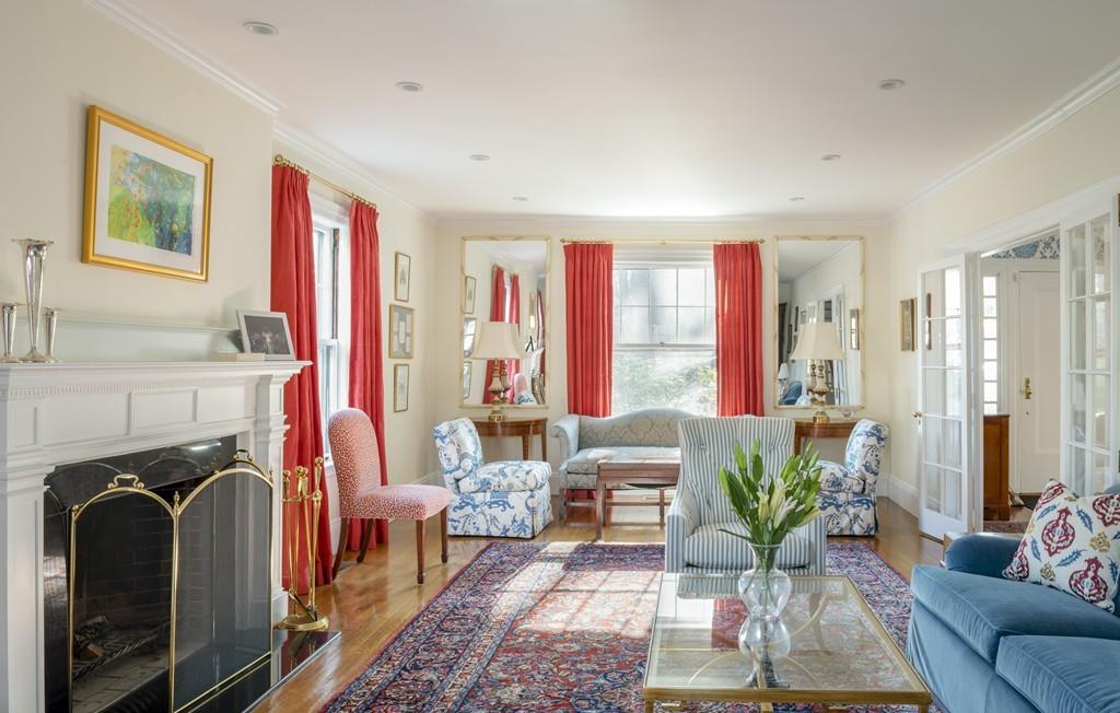 18 Spooner Road Brookline, MA 02467 - Photo 4 of 29