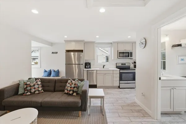 $1,995,000 | 20 Nye Road, Falmouth, MA 02540