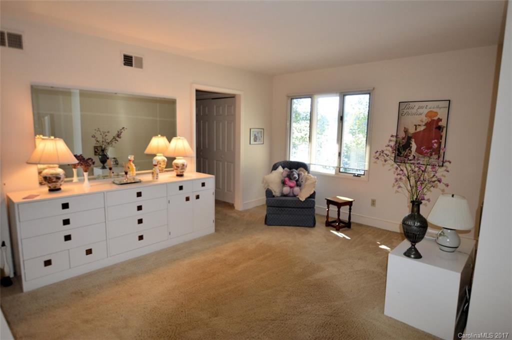 184 Fox Trail, Unit 2 Tryon, NC 28782 - Photo 16 of 23 Gallery Image 16