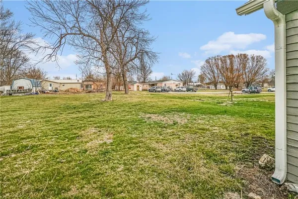 $51,800 | 205 East 2nd Street, Winston, MO 64689