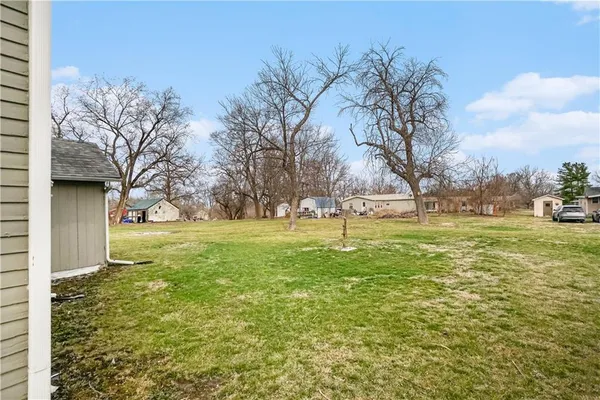 $51,800 | 205 East 2nd Street, Winston, MO 64689